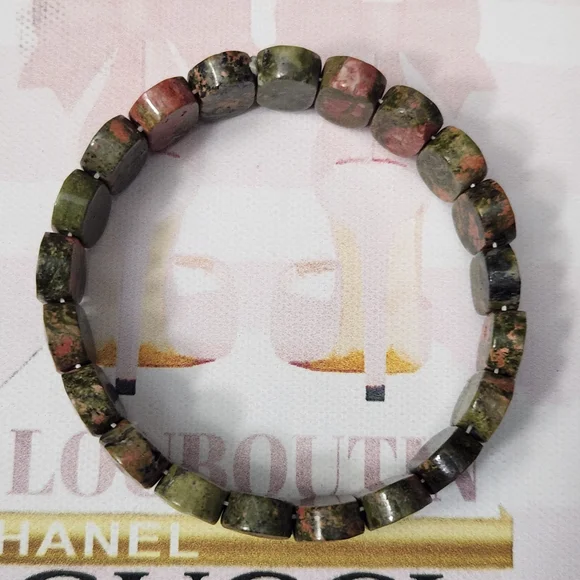 Unikite Crystal Stone Bracelet And Necklace Set - Picture 8 of 9